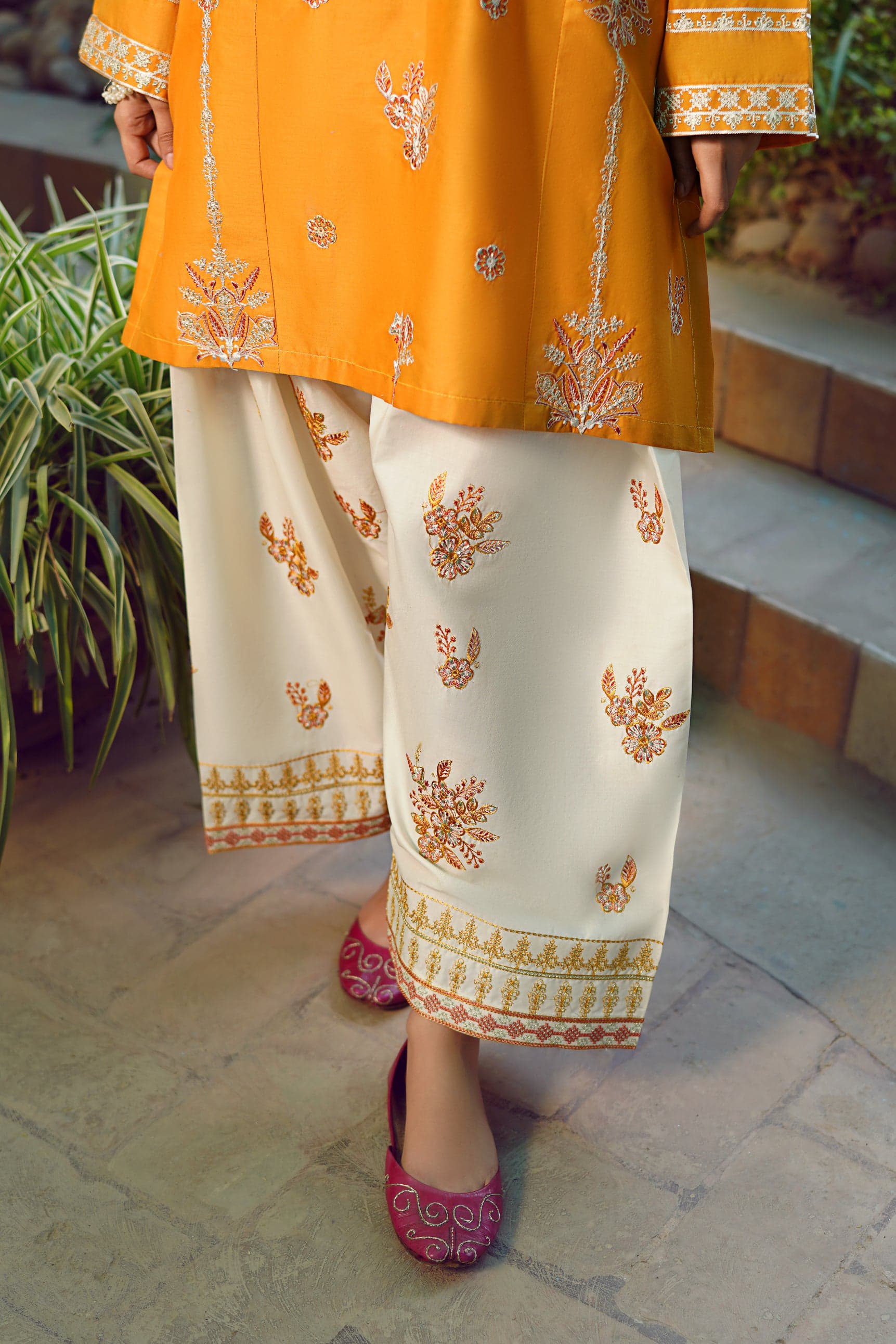 MYRA LAWN EMB CO-ORD SET