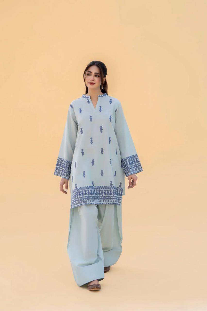 DAINA LAWM  ( FARSHI SHALWAR)