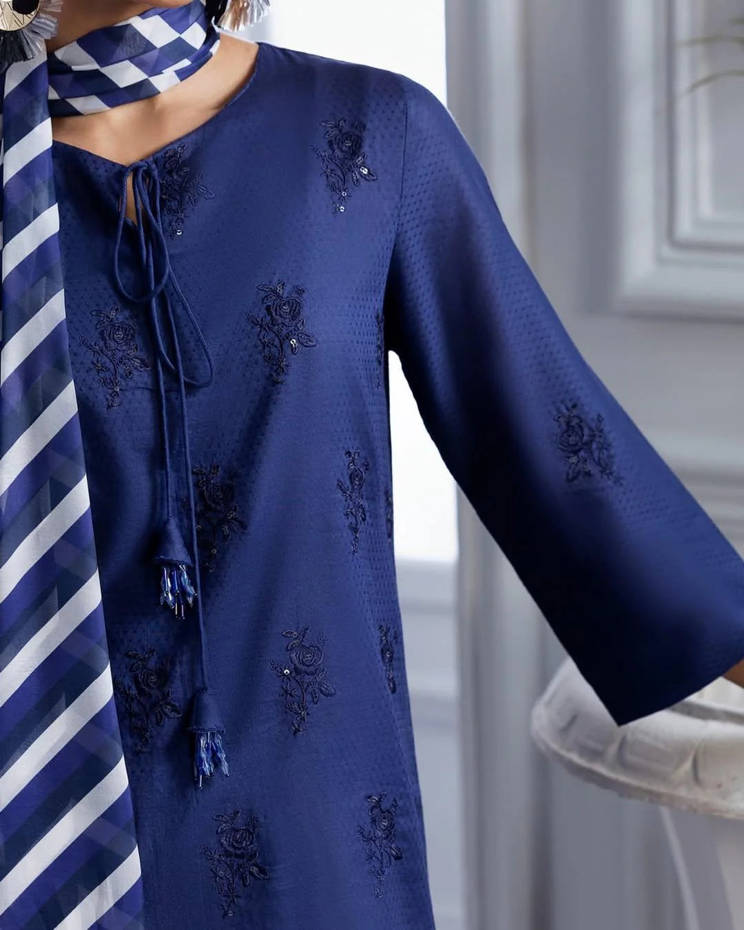 Blue Bloom Lawn Emb 3pc