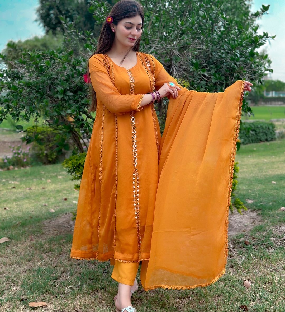 MIRROR FRONTCUT EMBROIDERY CHIFFON MAXI